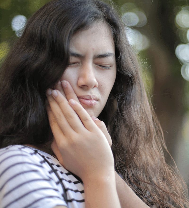 Woman with Dental pain